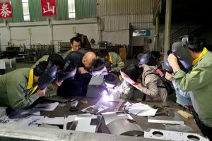 廣州鈑金設(shè)計(jì)加工廠家，【恒宇泰金屬】做與同行不重復(fù)的產(chǎn)品