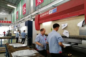 鈑金加工包含哪些工藝？【恒宇泰金屬】50名技術工人專業(yè)解析