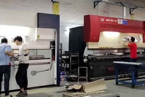 鈑金金屬加工哪家好？40余臺先進的數(shù)控設備精準加工【恒宇泰金屬】