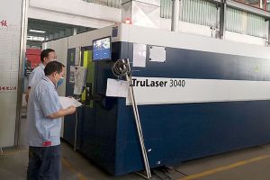 鈑金激光切割加工廠家-【恒宇泰金屬】10000方生產(chǎn)車間50余臺(tái)設(shè)備