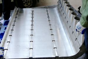 不銹鋼加工中，剪板折彎對機械的三點要求