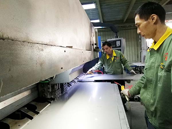 廣州不銹鋼剪折加工 廣州不銹鋼剪折加工