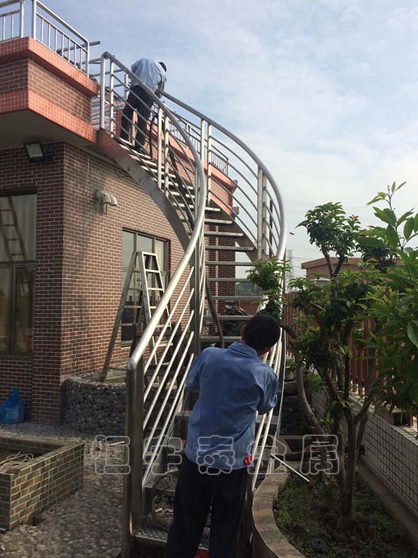 不銹鋼樓梯加工多少錢