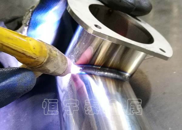 鈑金機(jī)箱加工焊接制作過程