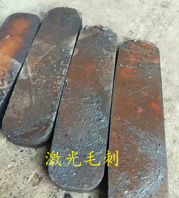 在激光切割加工過程中出現(xiàn)毛刺該如何處理